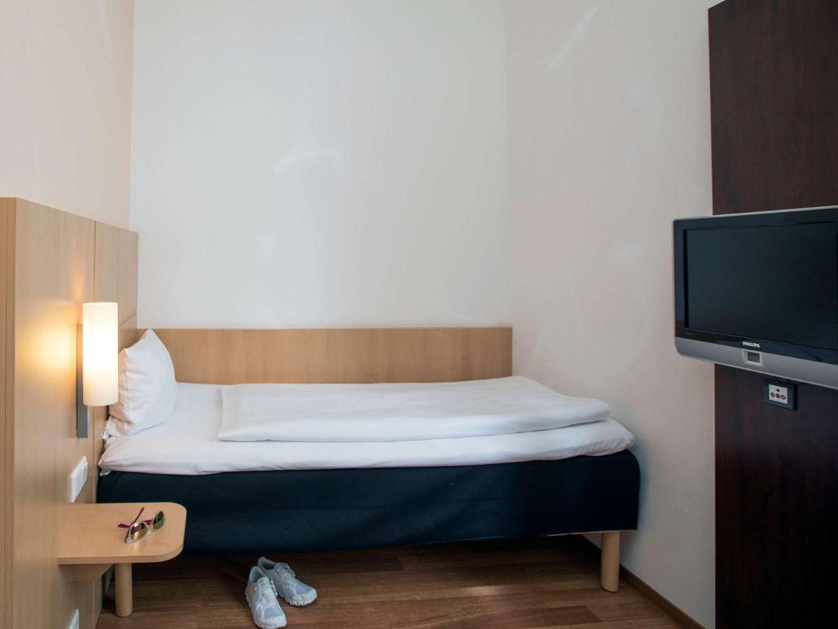 Hotel Ibis Süd 3*