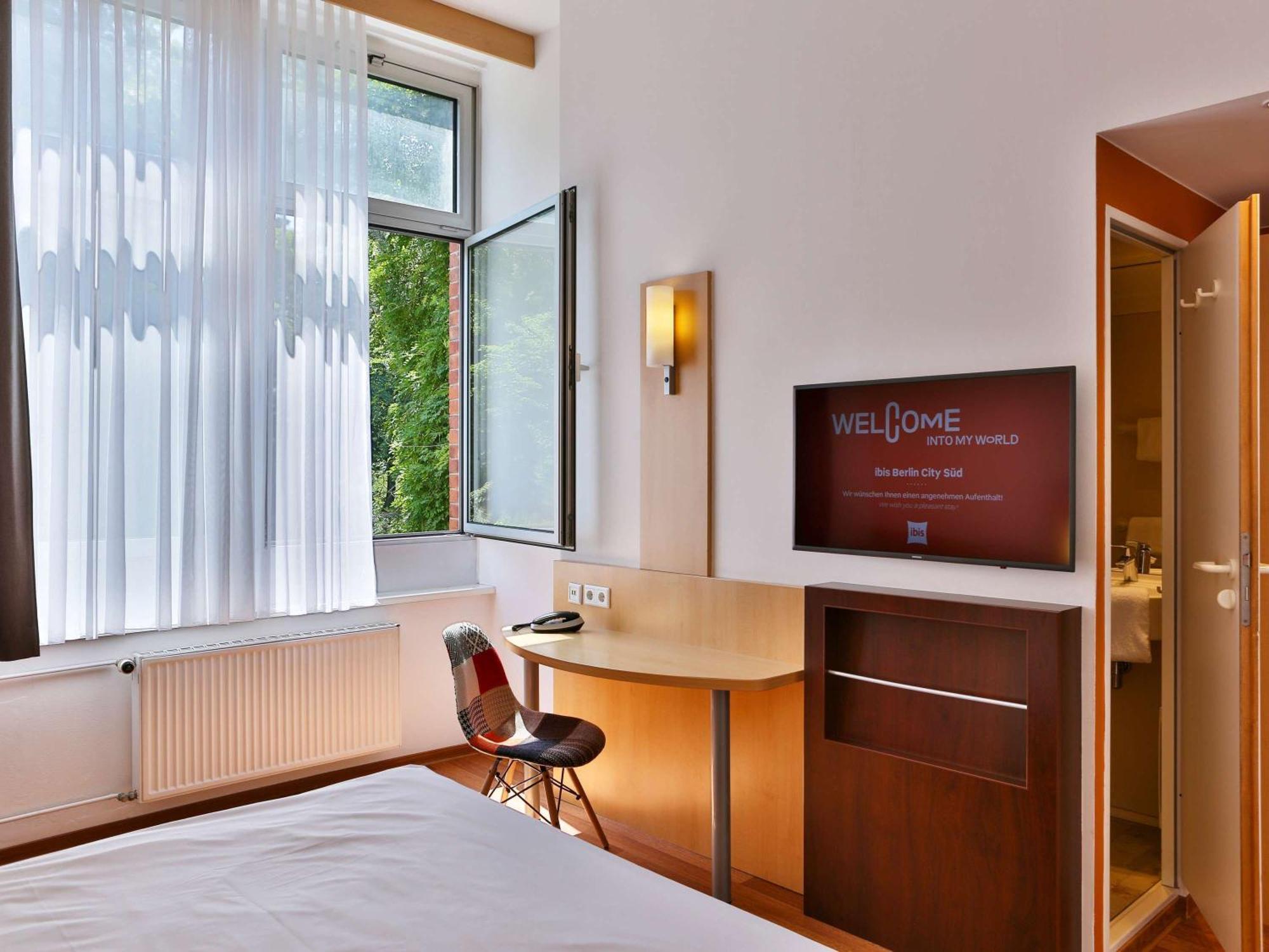 Ibis Süd Hotel 3*